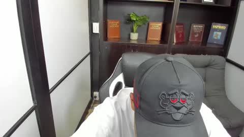 IsaacBlack  online show from 17, 10, 2025