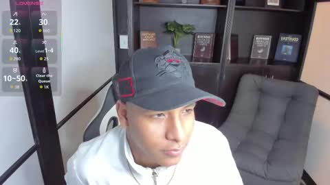 IsaacBlack  online show from 21, 10, 2025