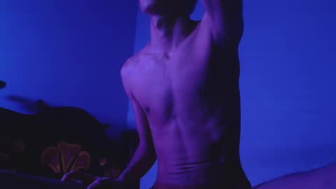 Snapshot of isaaclatino chatting on 20, 1, 2025 isaac online show from 20, 1, 2025