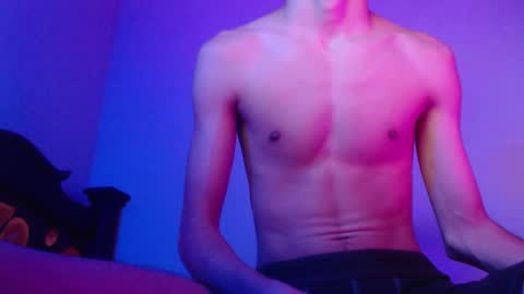 Snapshot of isaaclatino chatting on 26, 1, 2025 isaac online show from 26, 1, 2025