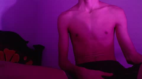 Snapshot of isaaclatino chatting on 29, 1, 2025 isaac online show from 29, 1, 2025