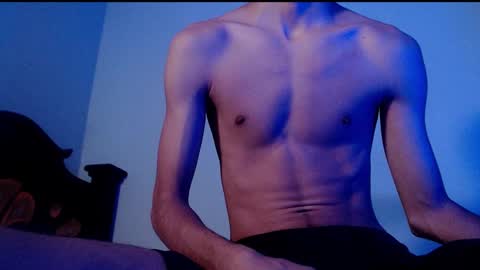 Snapshot of isaaclatino chatting on 19, 2, 2025 isaac online show from 19, 2, 2025