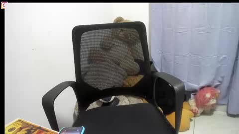 Snapshot of isaaclatino chatting on 13, 9, 2025 isaac online show from 13, 9, 2025