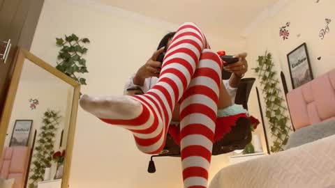 I S A online show from 30, 1, 2025