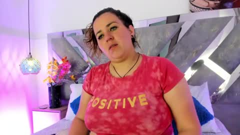 Snapshot of isabela_parkerr chatting on 30, 6, 2026 Mommy Isa online show from 30, 6, 2026