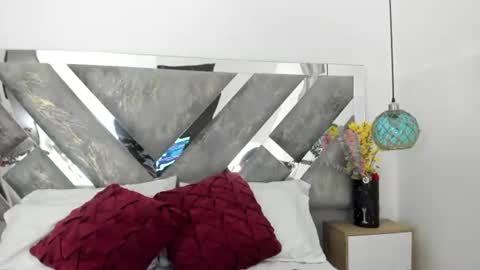 Snapshot of isabela_parkerr chatting on 3, 8, 2026 Mommy Isa online show from 3, 8, 2026