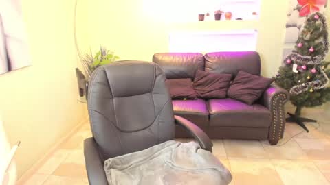 Isabela online show from 11, 1, 2025