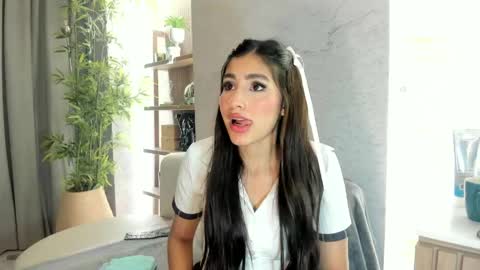 isabelastefano online show from 10, 5, 2026