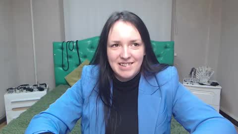 IsabelBlackberry online show from 15, 12, 2024