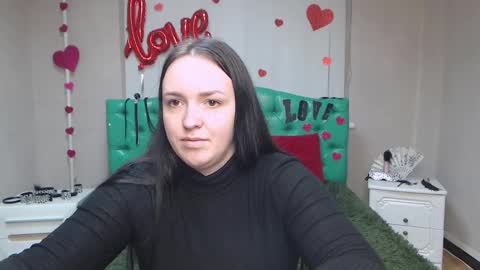 IsabelBlackberry online show from 10, 3, 2025