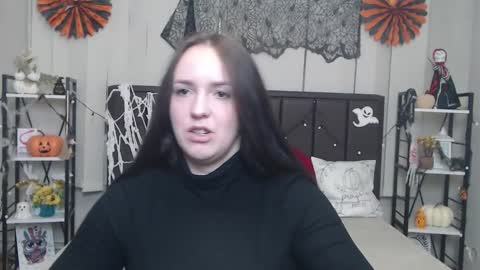 IsabelBlackberry online show from 9, 11, 2025