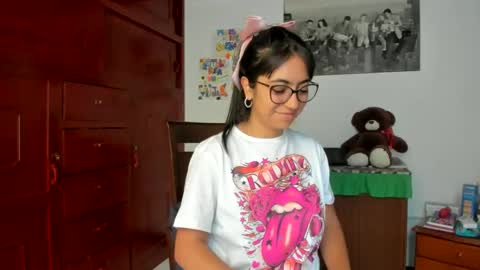 Isabella22 1 online show from 23, 12, 2024