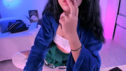 Isabella online show from 10, 3, 2025