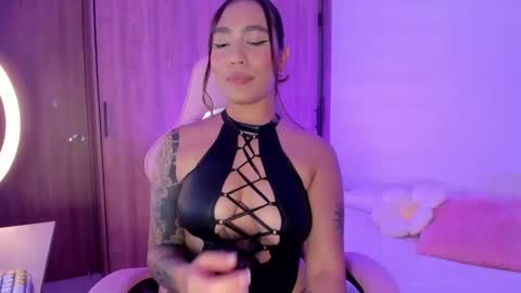 Snapshot of isabella_666_ chatting on 4, 12, 2024 Isa... online show from 4, 12, 2024