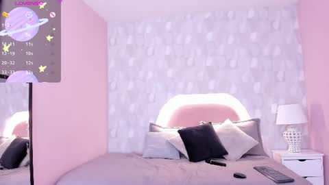isabella__milf online show from 18, 7, 2026
