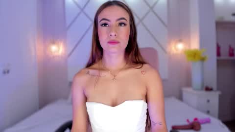 Snapshot of isabella__shine chatting on 19, 12, 2025 Isa online show from 19, 12, 2025