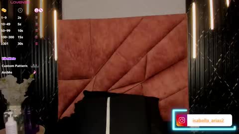 Isabella Arias online show from 15, 2, 2025