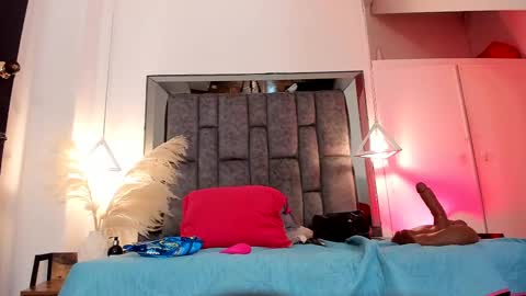  Isabel Lopez online show from 16, 2, 2025