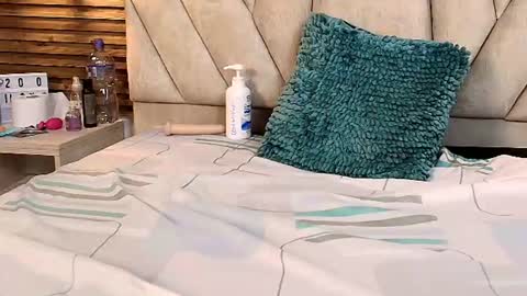 isabella_luxet online show from 10, 6, 2026