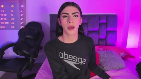 Isabella Moon9 online show from 8, 5, 2026