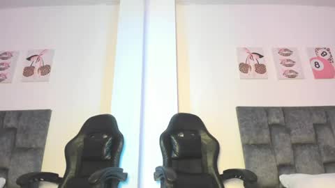 Isabella Moon9 online show from 11, 5, 2026