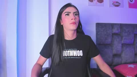Isabella Moon9 online show from 25, 5, 2026