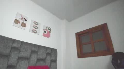 Isabella Moon9 online show from 4, 6, 2026