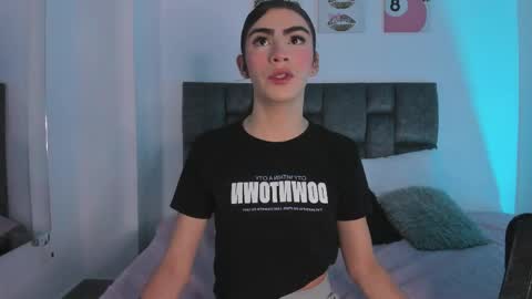 Isabella Moon9 online show from 5, 6, 2026