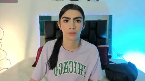 Isabella Moon9 online show from 14, 7, 2026