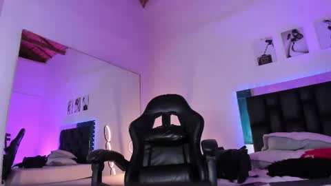 Isabella Moon9 online show from 31, 7, 2026