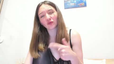 Isabella Noir online show from 3, 6, 2026
