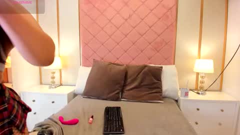 Snapshot of isabella_roa chatting on 23, 3, 2026 Isabella online show from 23, 3, 2026