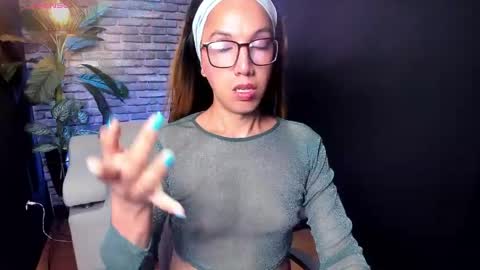 Snapshot of isabella_star_ chatting on 10, 5, 2026 Camila online show from 10, 5, 2026
