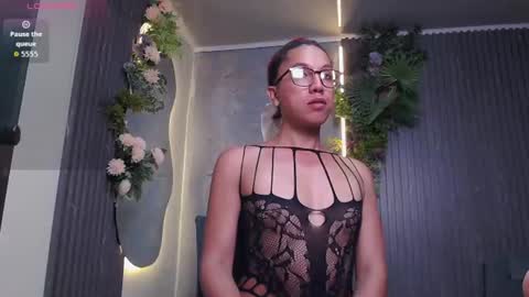 Snapshot of isabella_star_ chatting on 19, 6, 2026 Camila online show from 19, 6, 2026