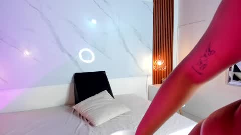 Snapshot of isabella_zc chatting on 10, 10, 2025 isabella zc online show from 10, 10, 2025