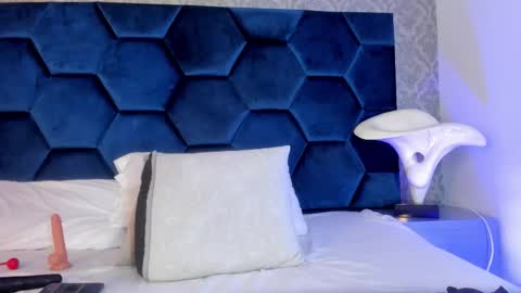 isabellaa_palacios online show from 7, 10, 2025