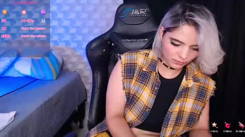 Snapshot of isabellamoutt chatting on 31, 12, 2024 Isabella Mout online show from 31, 12, 2024