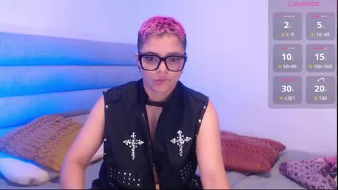 Snapshot of isabellamoutt chatting on 11, 10, 2025 Isabella Mout online show from 11, 10, 2025