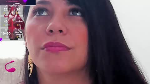 isabellarous  online show from 8, 7, 2026