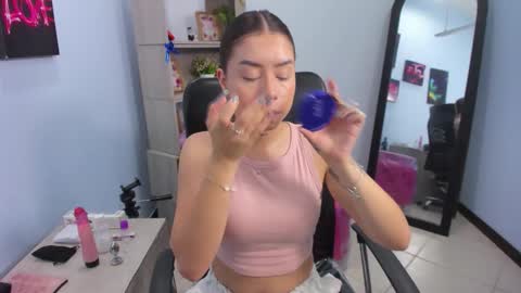 Snapshot of isabellasummer_ chatting on 5, 5, 2026 isebella online show from 5, 5, 2026