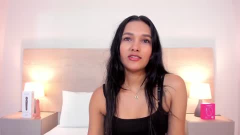 isabellathomass online show from 22, 7, 2026