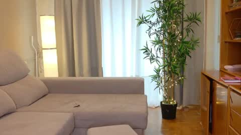 isabellauribe online show from 9, 5, 2026