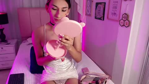 Isabelle Daza online show from 17, 4, 2026