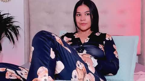 Isabelle Diaz online show from 22, 11, 2025