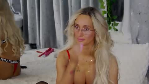 IsabelleEthan online show from 14, 11, 2025