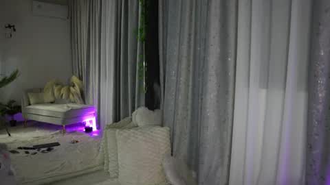 IsabelleEthan online show from 31, 7, 2026