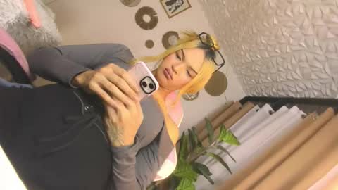 isabelliza princess online show from 20, 3, 2026