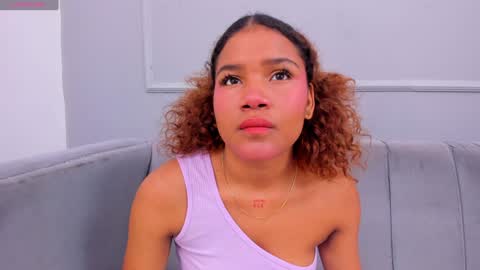 Snapshot of isabellsmmith chatting on 7, 1, 2025 Isabellsmmith online show from 7, 1, 2025
