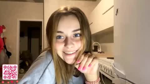 Snapshot of isauratorkelson chatting on 23, 11, 2025 Issa online show from 23, 11, 2025