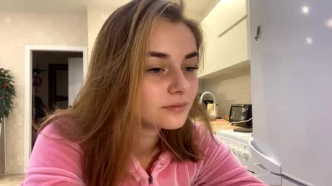 Snapshot of isauratorkelson chatting on 17, 12, 2025 Issa online show from 17, 12, 2025